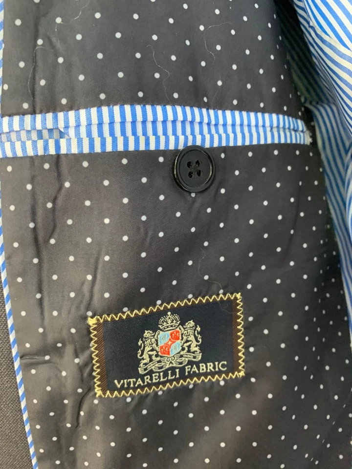 Mens Two-Piece Black Suit Slim Fit 38L Vitarelli  Single Button Double Vent GUC - Image 4 of 4