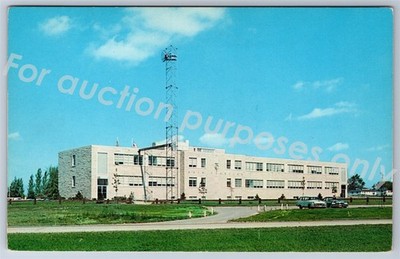Berea, OH: Ohio Turnpike Administration Building Pontiere Vintage Ohio Postcard
