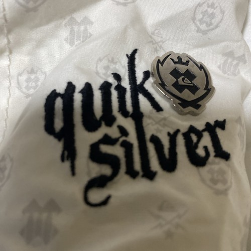Quiksilver Winter Jacket. White/Gray Print. Removable Hood.Insulated. Size Large - Picture 10 of 18