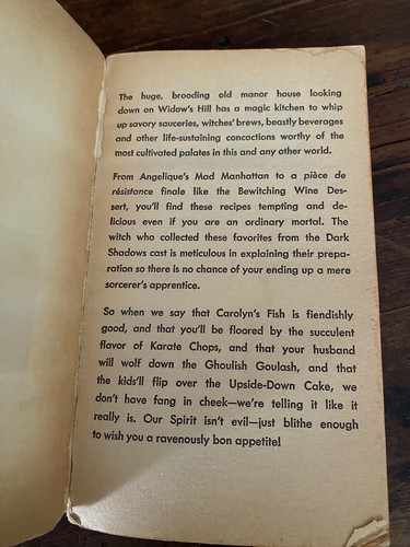 RARE Vintage 70’s THE DARK SHADOWS COOKBOOK by Jody Cameron Malis! TV / HORROR! - Picture 3 of 15