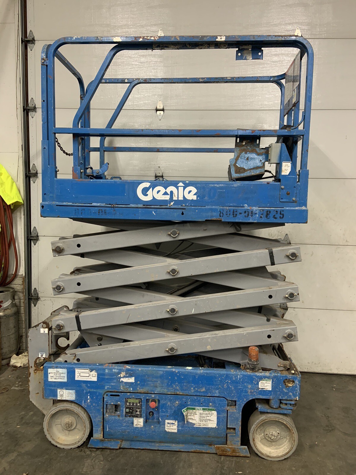 2014 GENIE GS1930 19’ ELECTRIC SCISSOR DRIVABLE MAN PLATFORM LIFT eBay
