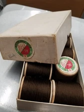 ONE 24YDS SPOOL/BRN#539/Vtg.USA/Rice's PURE DYE BUTTON HOLE SILK #6 THREAD/TWIST
