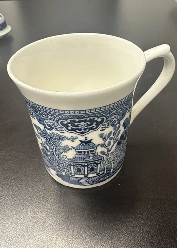 Churchill Queens Blue Willow Mug Fine Bone China Coffee Cup Story Royale Read