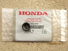 FITS: 97 - 01 HONDA CR-V HOOD SUPPORT ROD RETAINER GROMMET OEM BRAND NEW