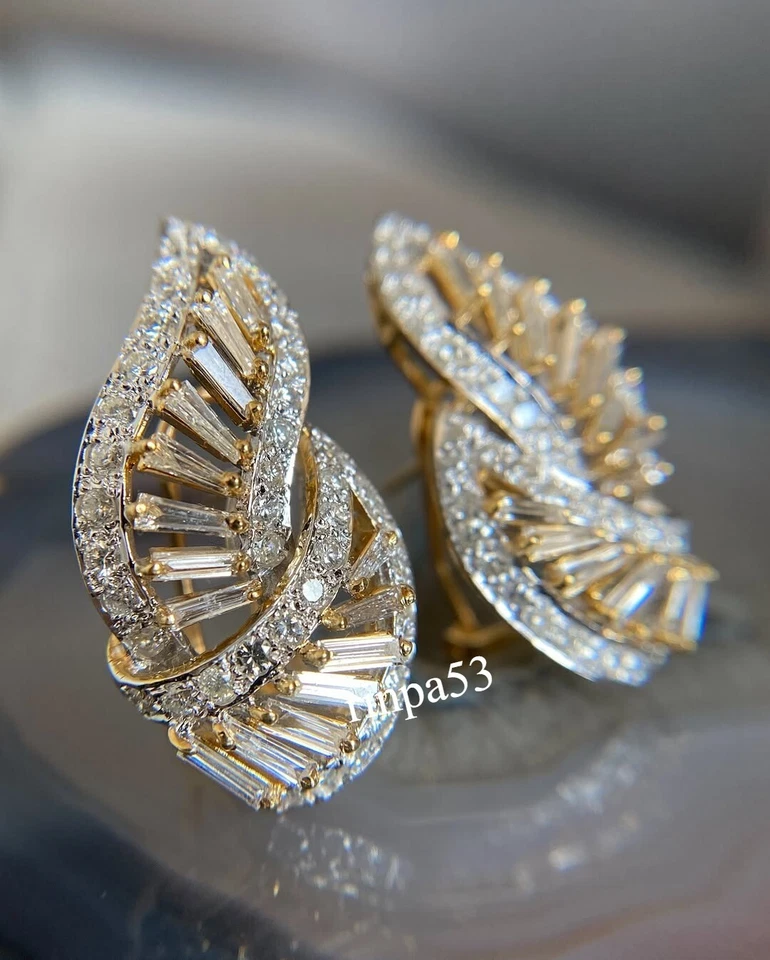 Women's Baguette Elegant Hoop D/VVS Tester Passing Moissanite Earring 925 SS - Image 4 of 4