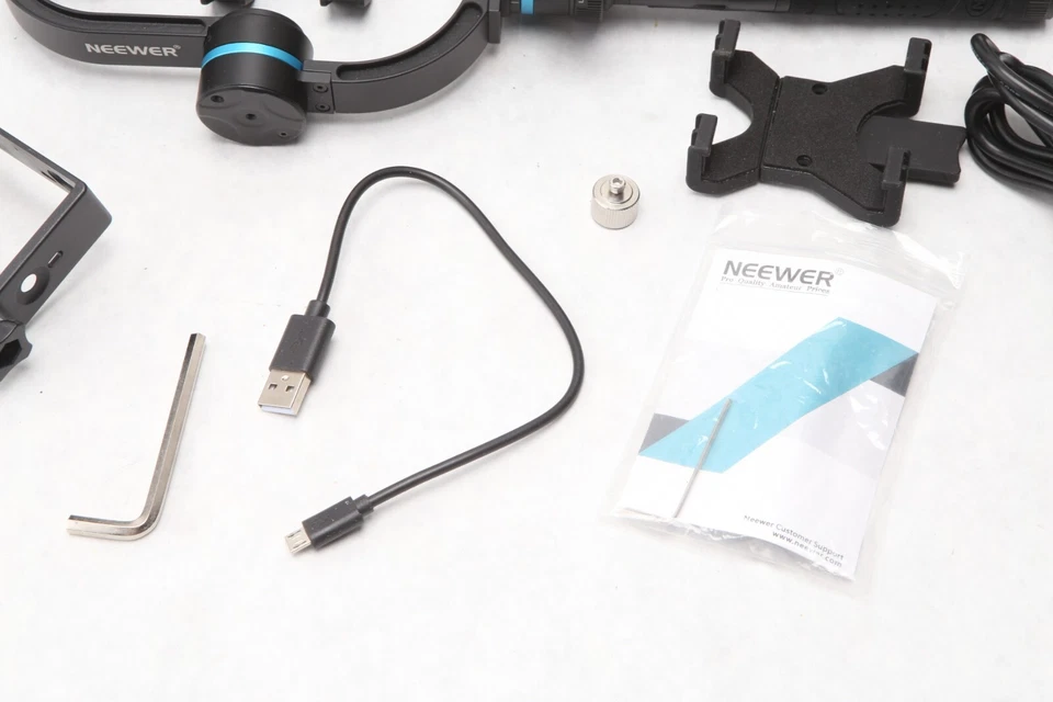 Neewer NW3D2 3-Axis Handheld Gimbal Stabilizer for GoPro and Smartphone T63 - Image 3 of 4