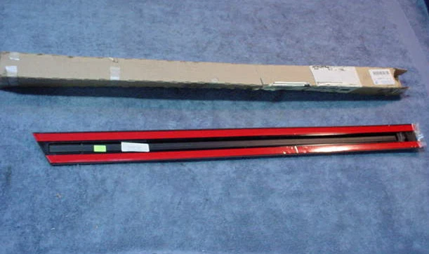 Moldura Decoración Lateral Exterior NEGRO LH Trasero OEM GM 22593717 Pontiac SUNFIRE 1995-05 Foto 2 de 4