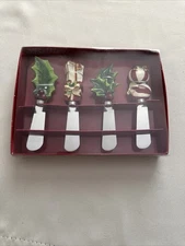Set Of 4 Festive Holiday Party Spreaders Appetizer Knives Dip Cheese Christmas