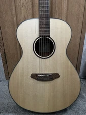 Breedlove Discovery S Concert