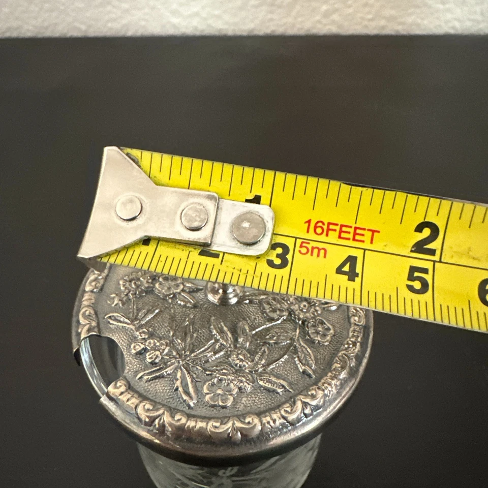 Kirk Repousse调味品或果酱罐带纯银盖 — 第 4/4 张图片