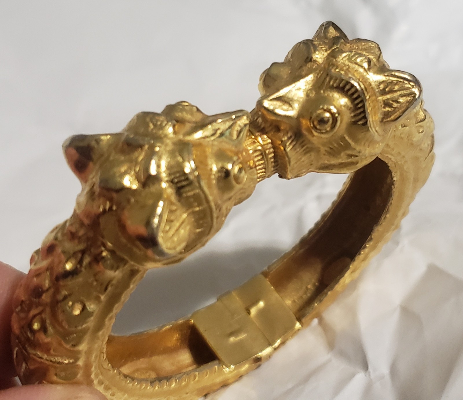 Kenneth Jay Lane Gold Tone Lion bangle bracelet V… - image 14