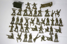 Vtg WW2 Green Plastic 2.5" US Army Soldiers Tim Mee Early 60's late 50's