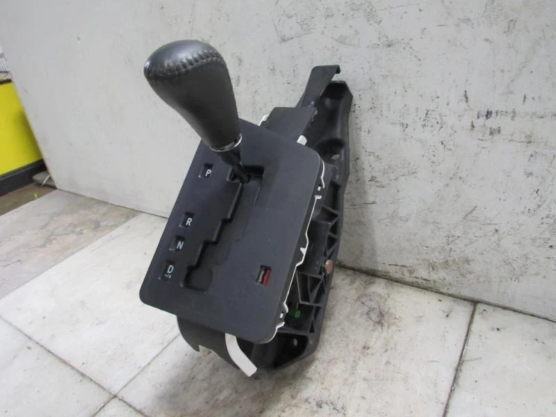 2012 DODGE CHALLENGER FLOOR GEAR SHIFTER - Image 3 of 4