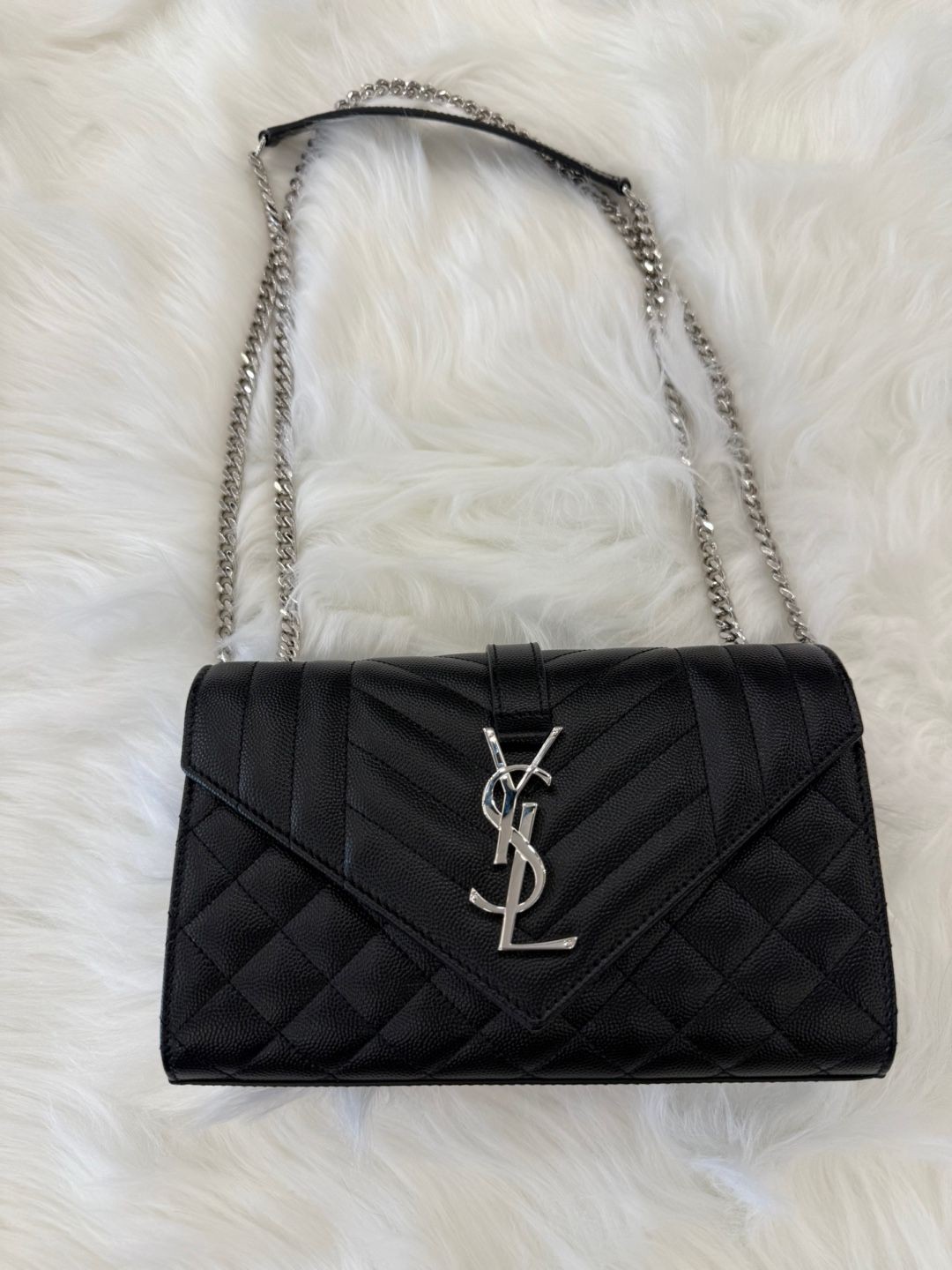 Saint Laurent Borsa a tracolla con catena busta 600195 139398596