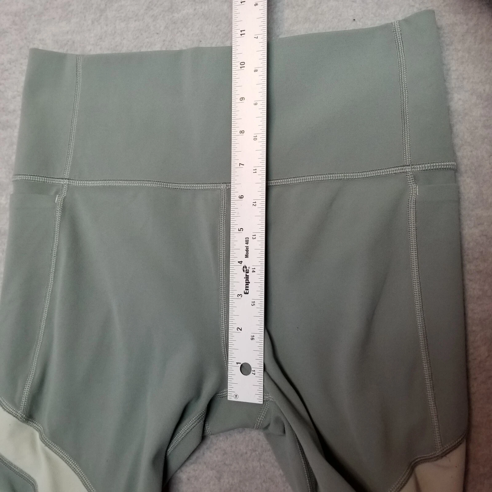 athleta salutation stash pocket 7/8 tight leggings