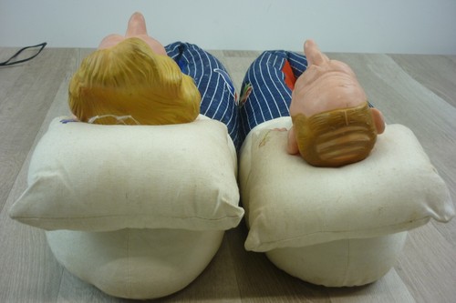 Spitting Image Margaret Thatcher & Neil Kinnock Novelty Slippers Politics - Picture 3 of 6