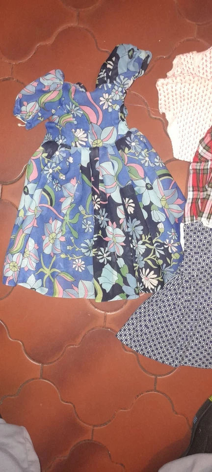 POUPEE DOLLY GEGE GéGé MC5 AVEC ROBE A FLEUR   VINTAGE 1970/80 BEL ETAT - Photo 4/4