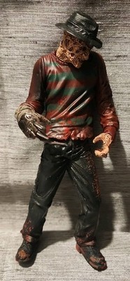 McFarlane Toys a NOES-Freddy Krueger Series 4 ''Blood Varient'' 2001