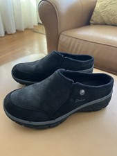 Skechers Easy Going Latte Clogs Women s Size 8 Black Relaxed Fit Faux Suede