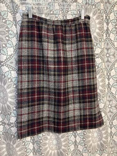 Emilio Pucci, Emilio Pucci Skirt Wool Plaid Vintage Italy Size 4?