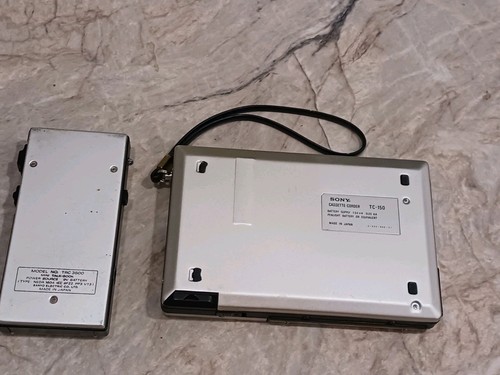 1 enregistreur SONY TC-150 & 1 SANYO MINI-TALK BOOK-TRC 3500.pour PIÈCES ou REPARATION. - Photo 2/19