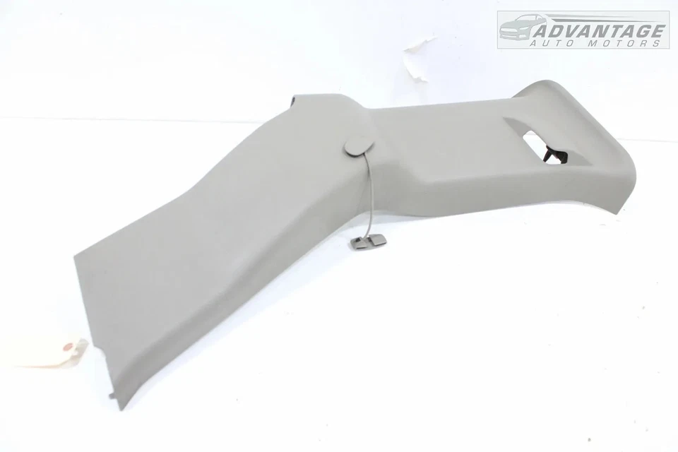 HUMMER H2 2003-2004 LADO TRASERO IZQUIERDO C PILAR BLOQUEO MOLDURA PANEL CUBIERTA 10358704 OEM Foto 2 de 4