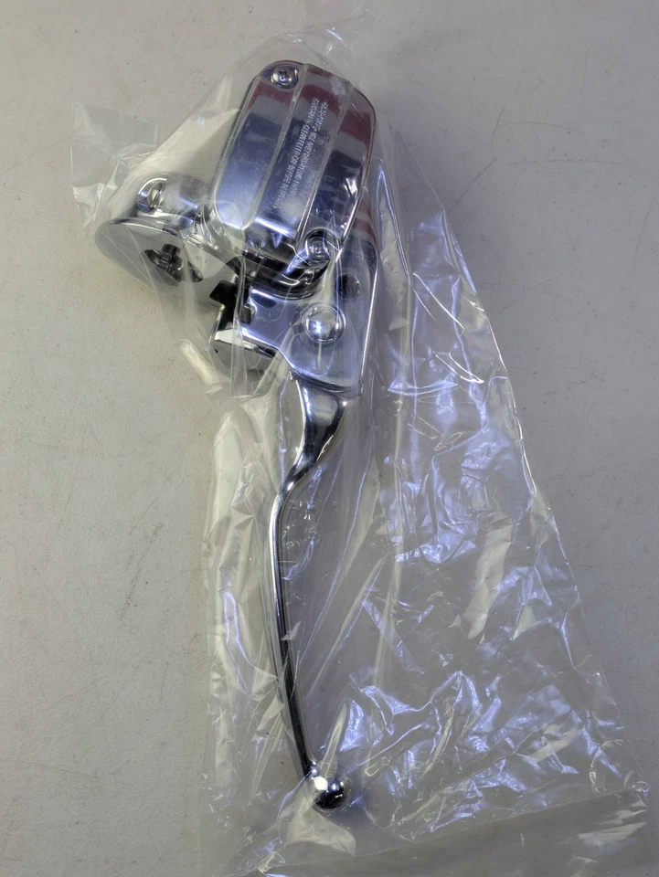 Cilindro maestro cromado delantero Drag Specialties Harley-Davidson reemplaza 44551-08F Foto 2 de 4