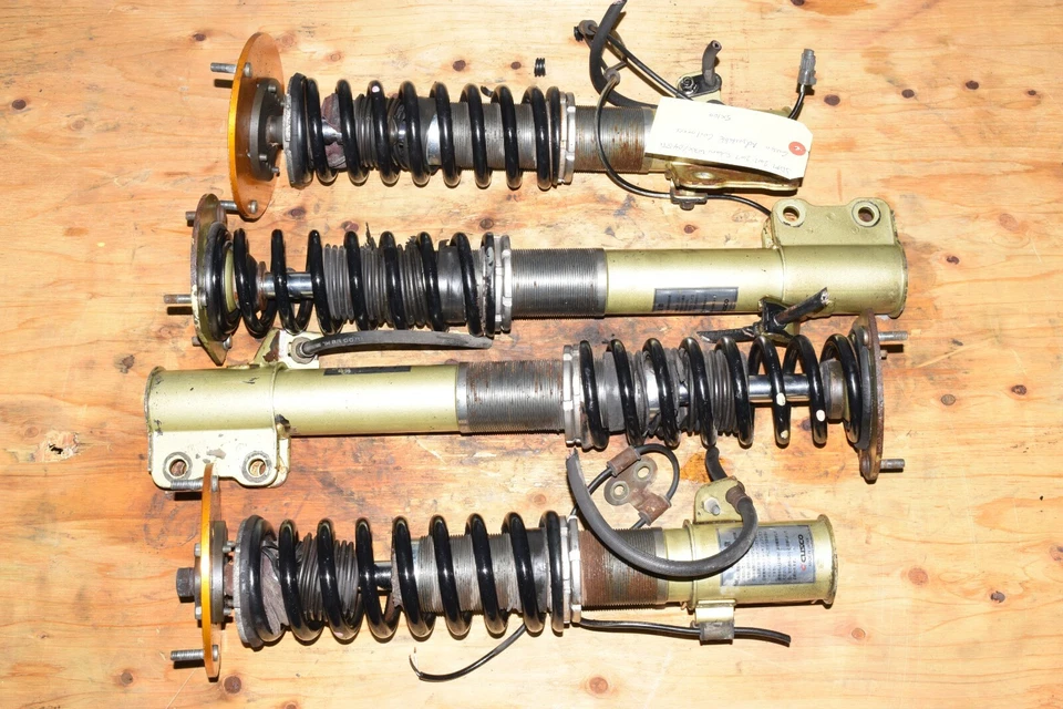 JDM Subaru 2002-2007 Subaru WRX 2004 STi GDB Cusco Enrolladores Ajustables 5x100 Foto 3 de 4