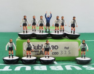 SUBBUTEO LW HP REF 325 MANCHESTER UNITED 2ND IN ORIGINAL NUMBERED BOX.