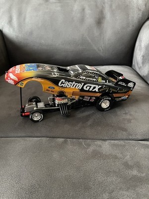 1/24 hotwheels ドラッグレース ファニーカー　GTX カストロール 🚨Action John Force Castrol GTX Elvis Presley 98' Mustang Funny