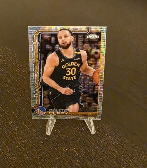 2025-26 Topps Chrome Stephen Curry Pulsar Refractor Card #201