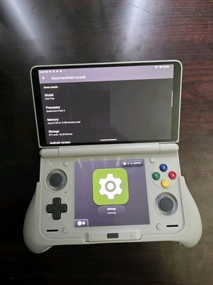 AYN Thor Pro 12+256GB Rainbow - Handheld Dual Screen Video Game