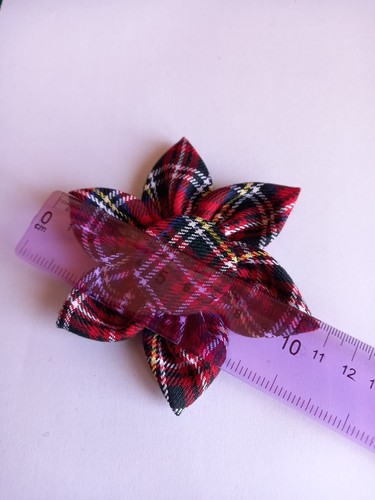 HANDCRAFTED RED TARTAN FLOWER BROOCH. MATCHING COVERED CENTRE. 10.5cm - Picture 4 of 6