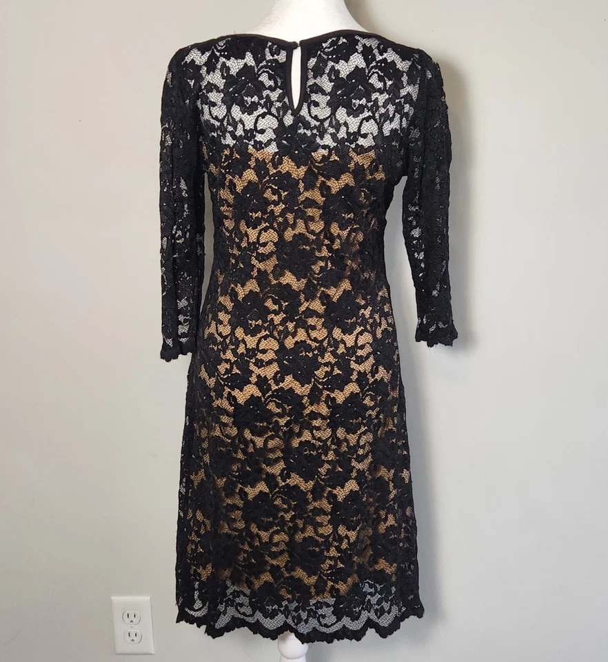 Vestido midi Karen Kane preto nude renda manga 3/4 forrado floral elástico feminino M”  - Imagem 3 de 4