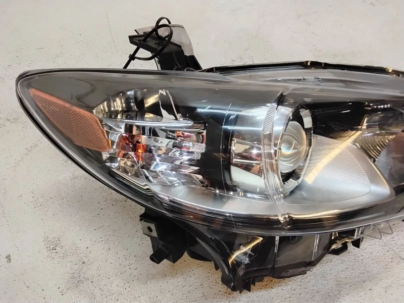 Conjunto de faros de repuesto lado del pasajero para Mazda 6 2016 Foto 2 de 4