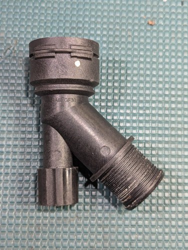 Gates Radiator Coolant Hose Connector for select Volkswagen models - Picture 1 of 6
