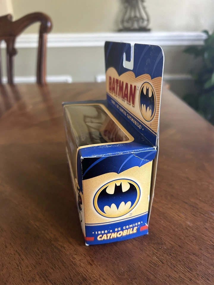 77322 CORGI 1960'S DC COMICS BATMAN CATMOBILE 1:43 SCALE DIE-CAST VEHICLE EXMT - Image 4 of 4