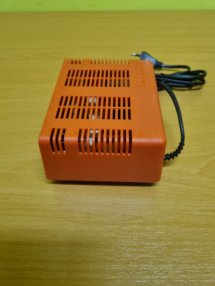 Ladegerät robbe, Lader 5r, No. 8308, für Pb und NC-Akkus, Abgabe 9VA, Innen - Bild 3 von 4