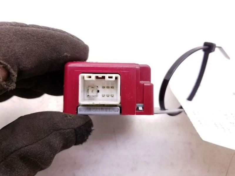 2007 LEXUS IS250 2.5L RWD AT SMART KEY RECEIVER CONTROL MODULE ECM - Image 2 of 4