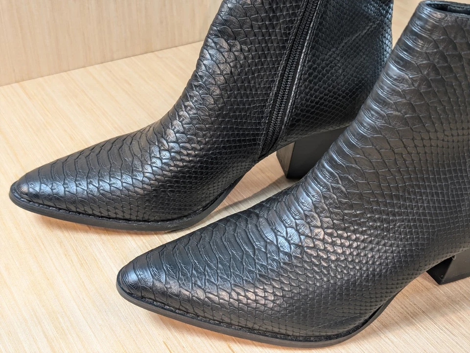 Botines Lulus x Matisse Spirit negros con punta de serpiente talla 8M Foto 4 de 4