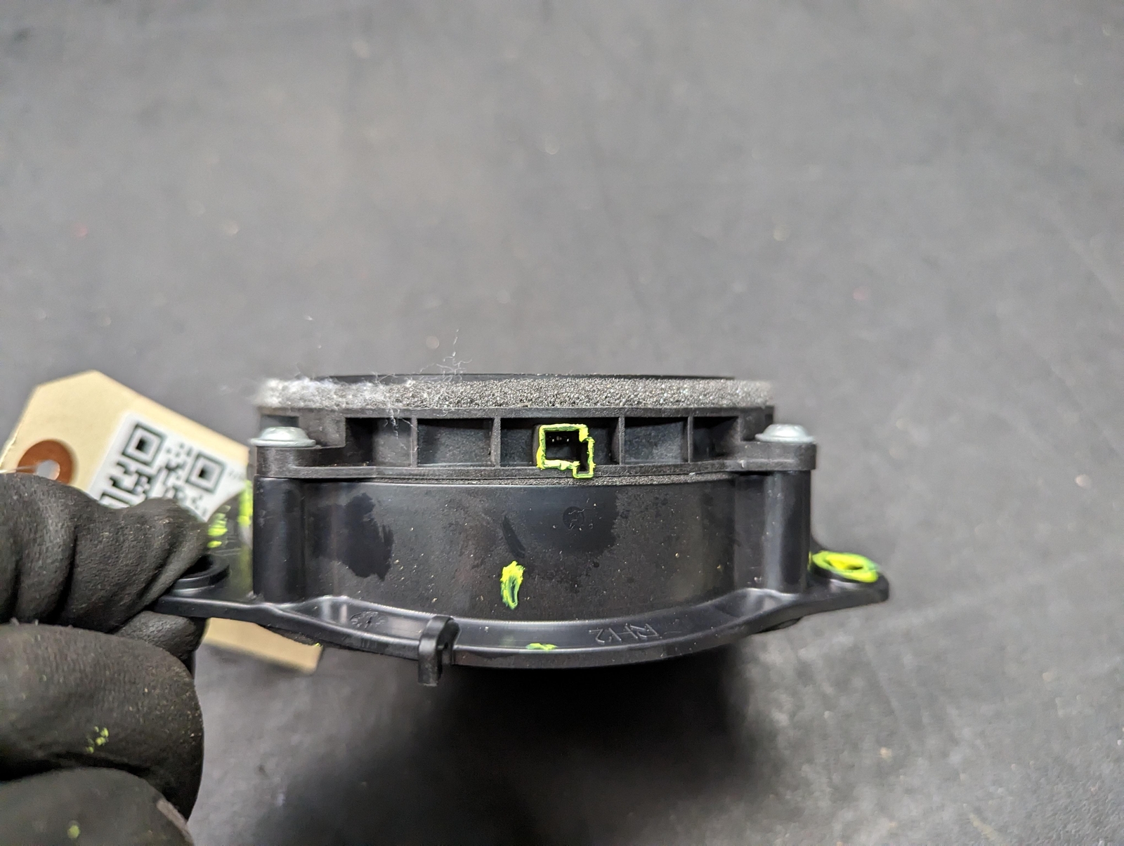 Front Right Door Speaker 2022 BMW X1 65138715686 2016 2017 2018  