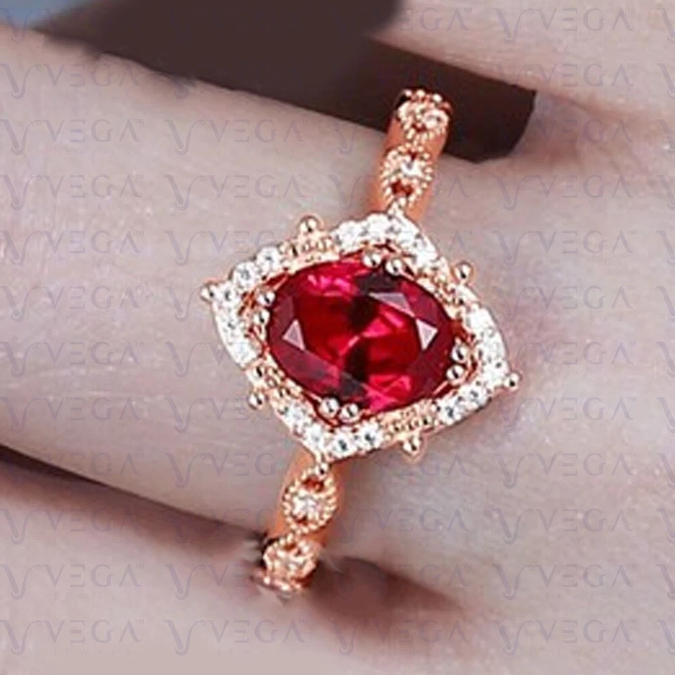 Anillo de compromiso de diamantes y rubíes rojos naturales de corte ovalado de 3,86 quilates enchapado en oro rosa de 18 quilates Foto 4 de 4
