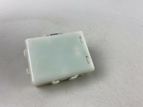 2004 - 2009 Subartu Outback Legacy Keyless Enterance Control Module 88035AG020 - Picture 4 of 9