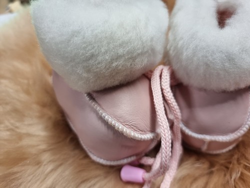 TOP Baby Set Schuhe und Handschuhe aus deutschem Merino Lammfell Kleinkinder NEU - 第 17/26 張圖片