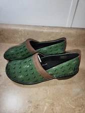 Lila SZ 6.5 SURE GRIP Bella 🚲 Patent CLOGS SHOES Slip Resistant Nurse