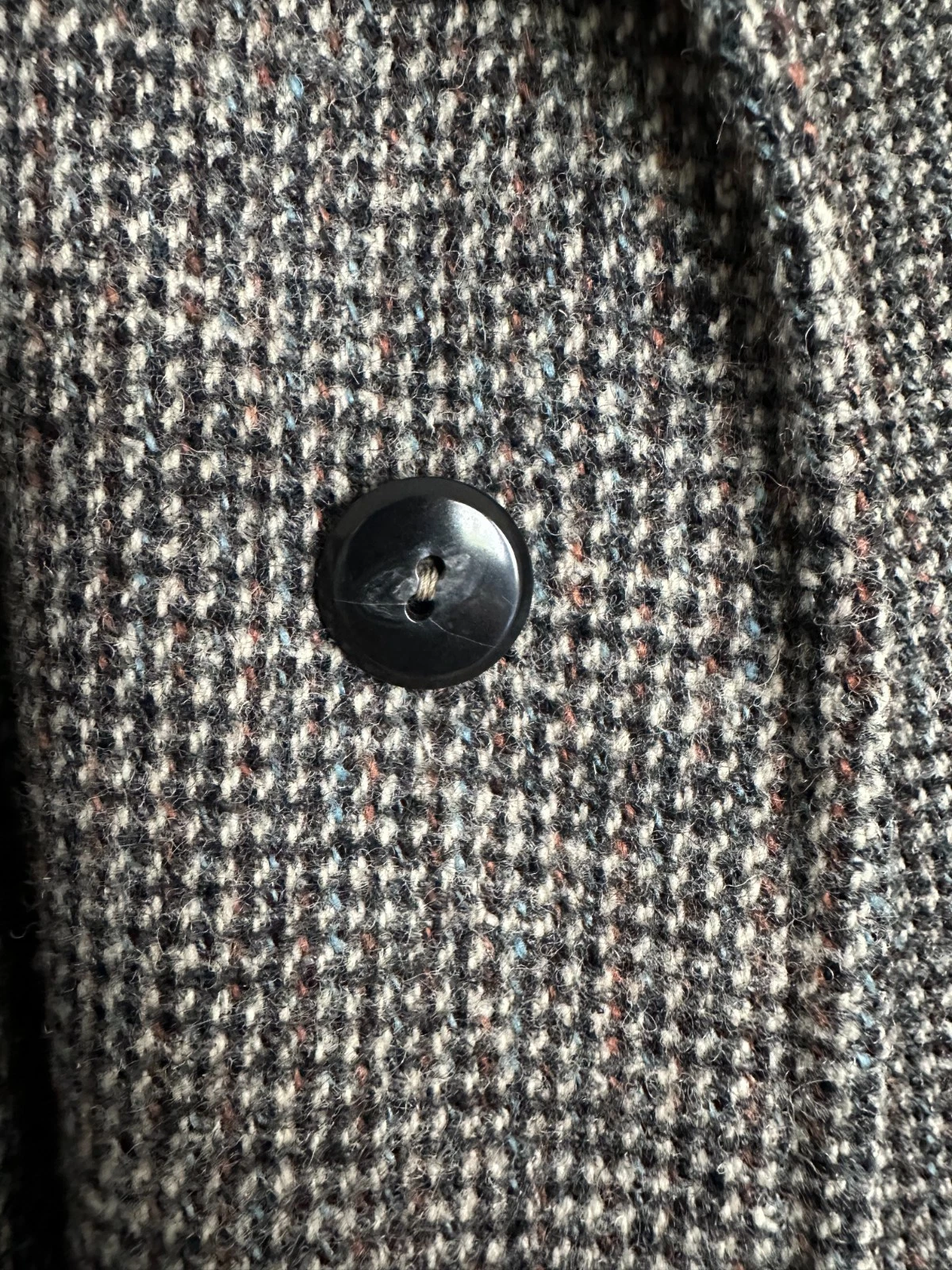 Vintage Men's Harris Tweed Overcoat. L/XL image 8