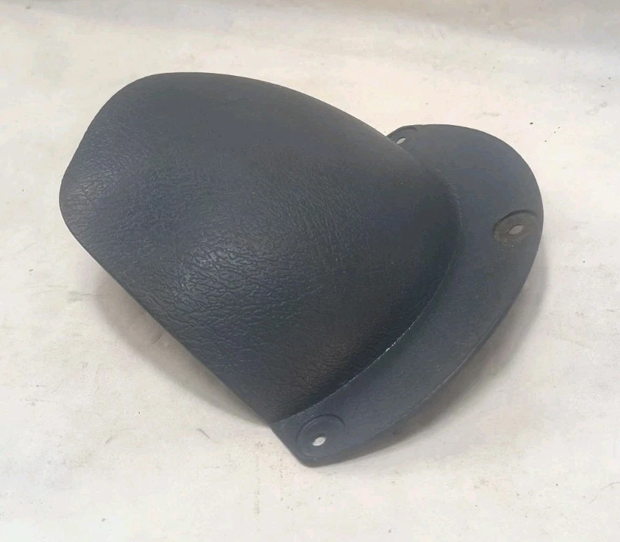 81-87 CHEVY GMC TRUCK Used RH Passenger Kick Panel Vacuum Actuator Cover 348744 - Image 2 of 4