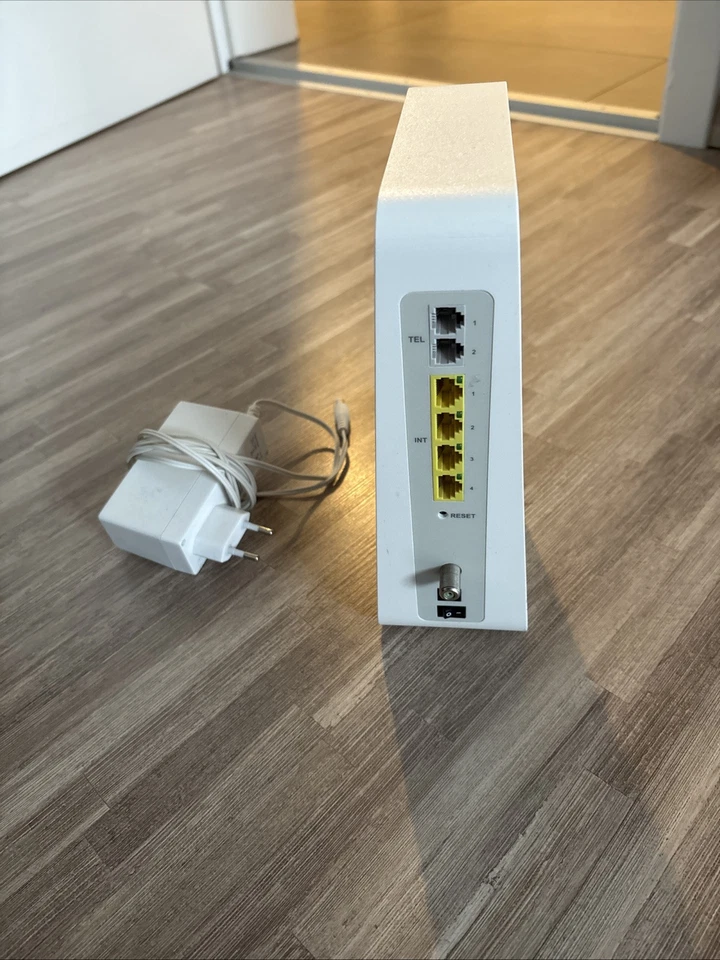 WLAN Router Modem Unitymedia Connect Box CH7465LG-LC weiß - Bild 2 von 2