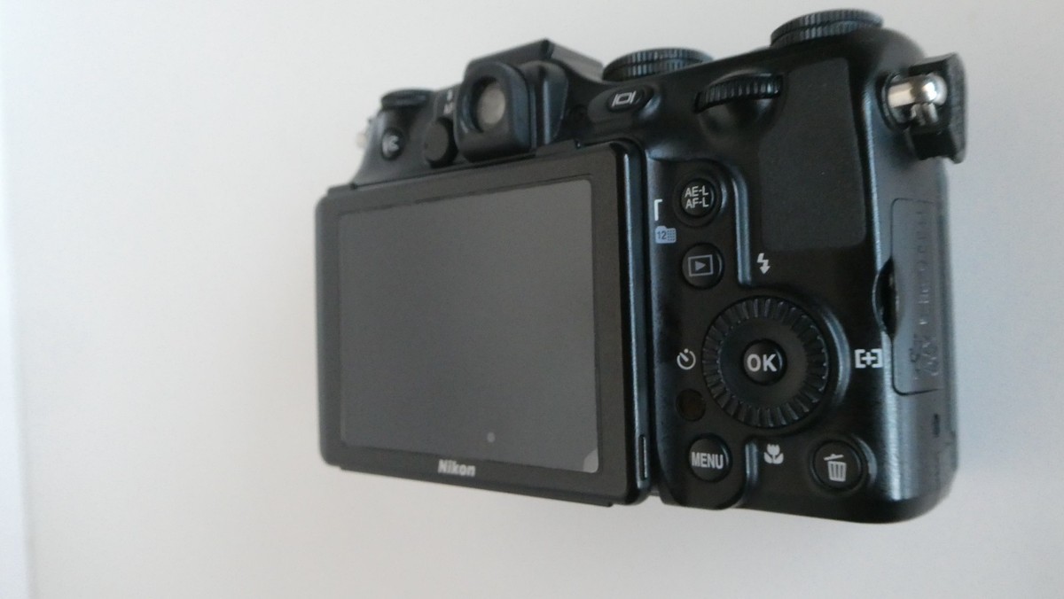 1円 Nikon COOLPIX P7100 コンパクトデジタルカメラ 通電確認済み C191346