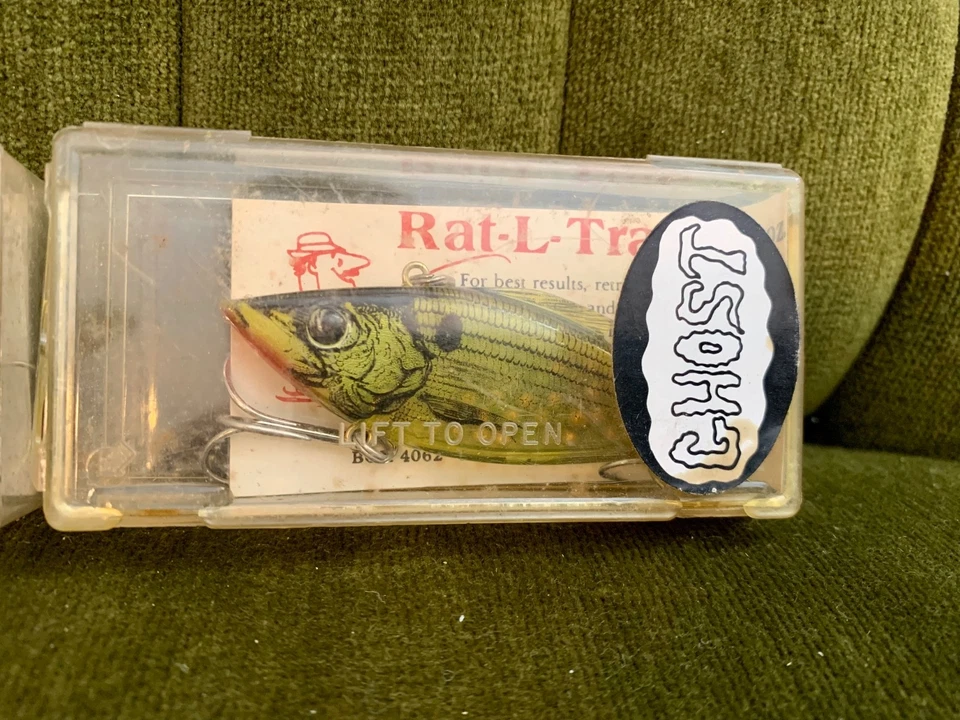 Vintage Bill Lewis Rat-L-Trap 1/2oz Ghost Lot of Two RT-83/RT-84 *NOS - Image 3 of 4